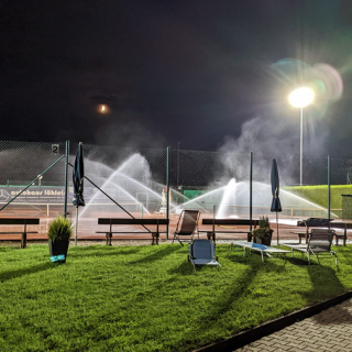 Unsere Außenplätze öffnen